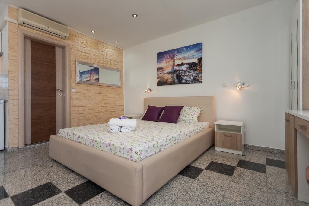 Apartments Paradis Rovinj Rum bild