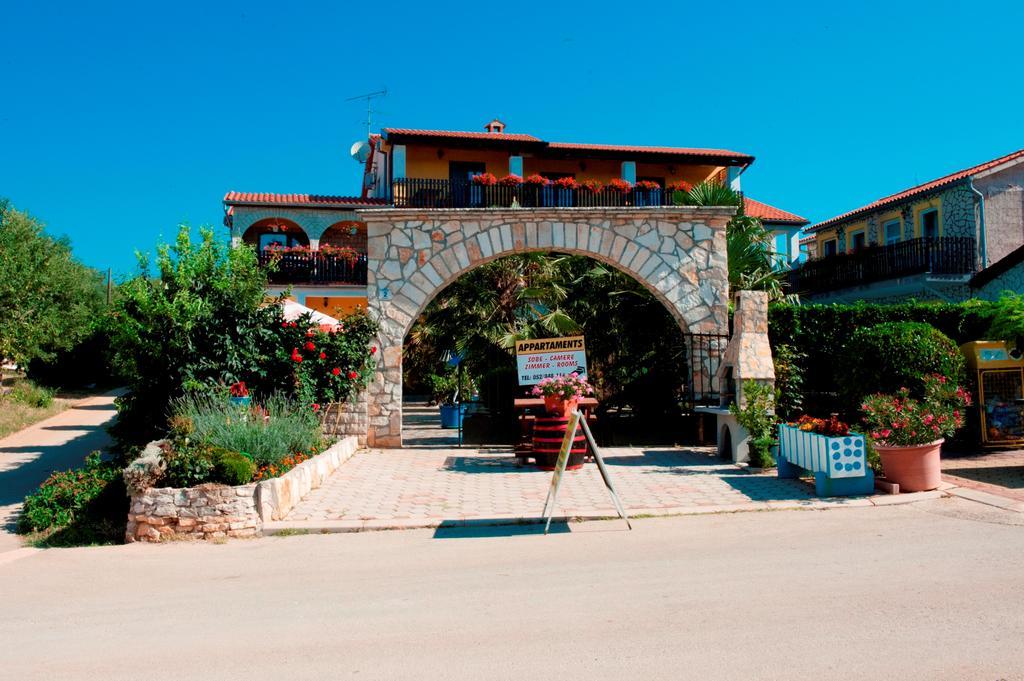 Apartments Paradis Rovinj Exteriör bild